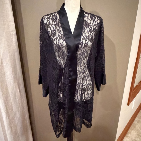 Vintage Victoria's Secret Gold Label Romantic Black Lace Robe, One Size - Picture 1 of 12